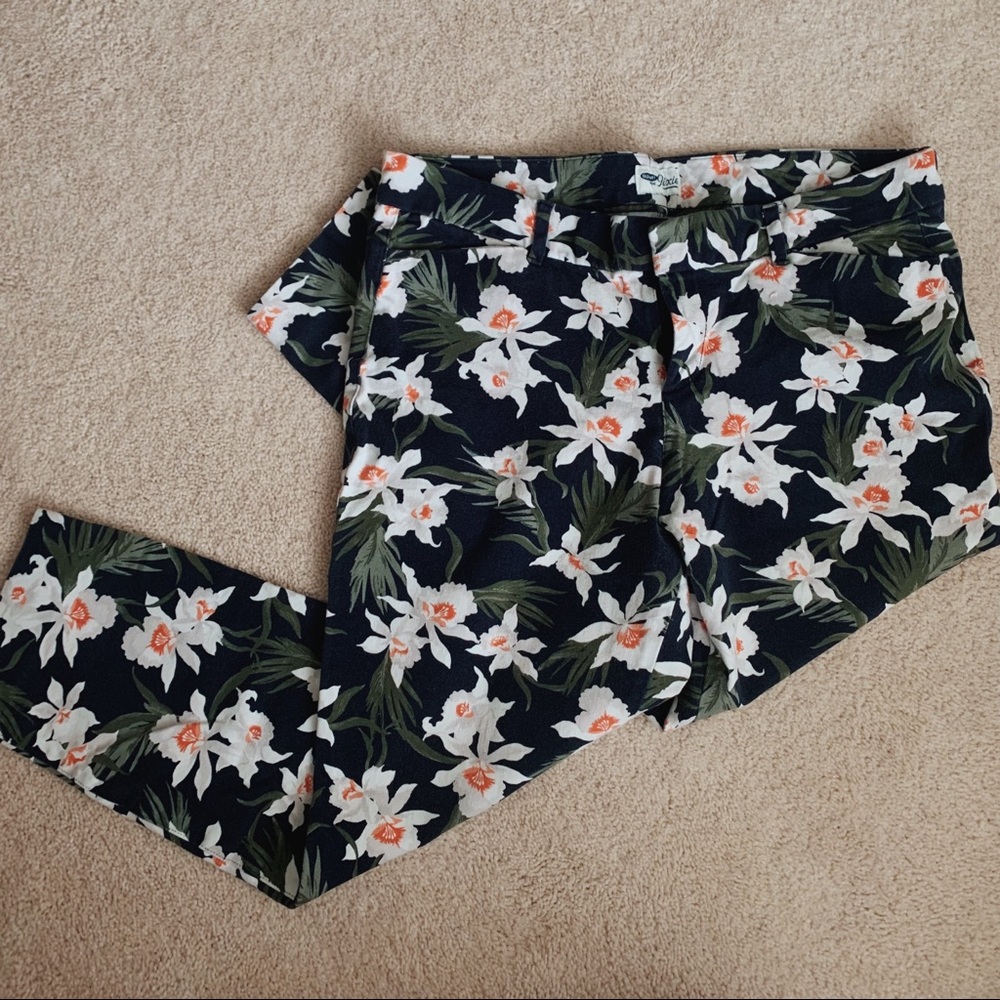 Old Navy Pixie Floral Pattern Pants